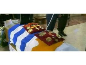 Klerides Toprağa Verildi