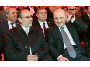 Bakan Bayraktar, Mamak’ta 2 Bin Konutun Temel Atma Törenine Katıldı