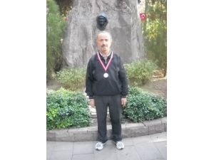 68 Yaşında Maraton Koştu