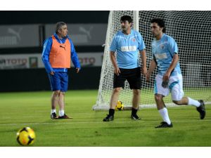 Medicalpark Antalyaspor Teknik Heyeti İle Gazeteciler Arasında Dostluk Maçı