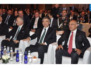 Cumhurbaşkanı Gül, Promterin Azizliğine Uğradı