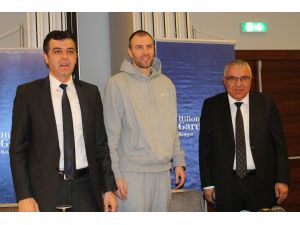 Torku Konya Milli Oyuncuyla Anlaştı