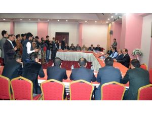 Bakan Çelik: “aday Belirlemelerinde Titiz Davranıyoruz”