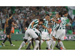 Bursaspor Çıkış Peşinde