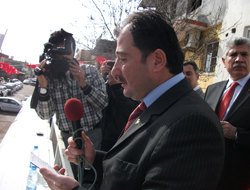 Parayı alın ama tokadı da basın