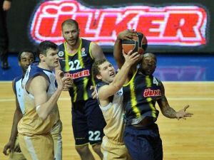 Fenerbahçe Potada Uçtu