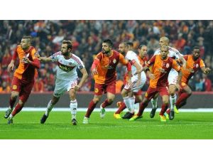 Cimbom 1 Attı, 1 Eksildi