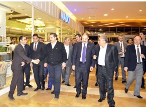 Bakan Çelik, Şanlıurfa Piazza’da