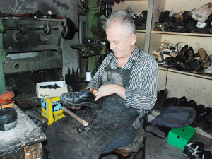 Ayakkabı Tamirciliği Bitiyor!