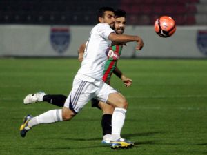 Gaziantep Büyükşehir Belediyespor - Karşıyaka Maçının İlk Yarısı 1-0 Tamamlandı