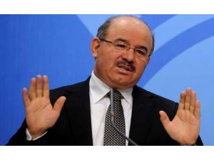 Kamer Genç’i Topa Tuttu