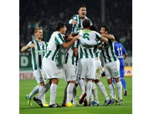 Bursaspor Çıkış Peşinde