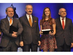 Bakan Çağlayan: Türk Tipi İnovasyon Plastik Emniyet Kemeridir