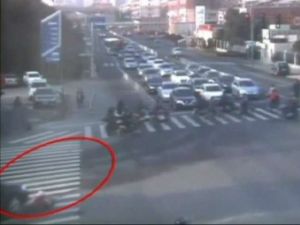 Çin’de Tüyler Ürperten Kaza