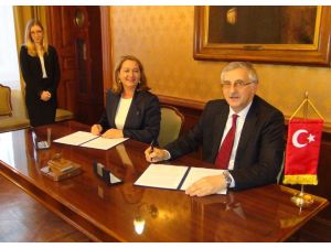 Türkiye Ve Macaristan Turist Hacmini 3e Katlayacak