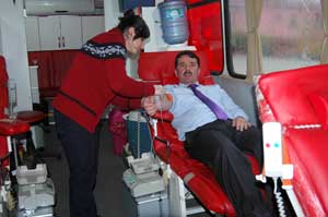 Beyoğlu’nda Kızılaya Kan Bağışı Kampanyası Büyük İlgi Gördü