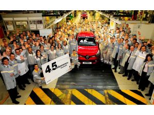 Oyak Renault 4,5 Milyonuncu Otomobilini Üretti
