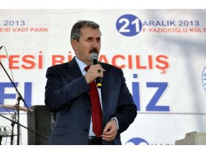 Bir Bakan İstifa Etmeden Aday Olursa...