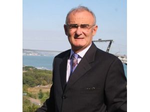 Ak Parti, Yılmaz İle Devam Kararı Aldı