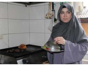 Savaşın İzlerini Silmeye Çalışıyor