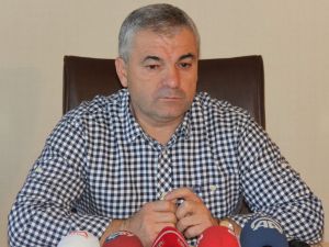 Atmaca Kanaryaya Bileniyor