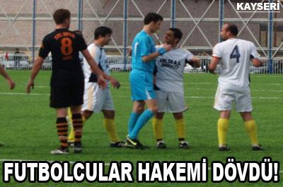 Futbolcular hakemi dövdü 