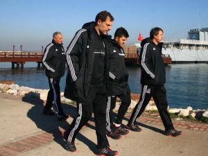 Beşiktaş İzmir’de Yürüyüş Yaptı