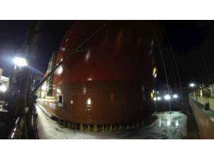 Dünyanın En Büyük Gemisi Artık Suda