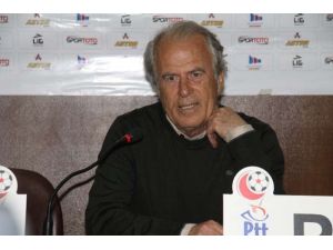 Mustafa Denizli Galibiyetle Başladı