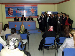 Pakdil Kadın Kolları Toplantısına Katıldı