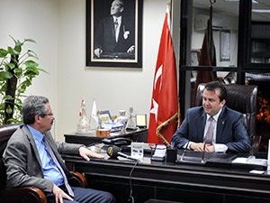 Poyraz’dan Büyükşehir Başkan Adayı Erkoç’a Ziyaret