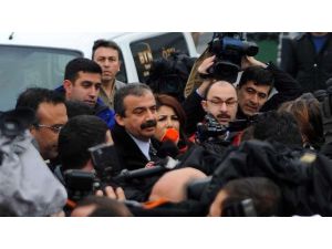 Bdp Heyeti İmralı’ya Gitti