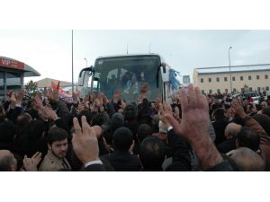 Erzurum Büyükşehir Belediye Başkan Adayını Karşılama Töreninde İzdiham