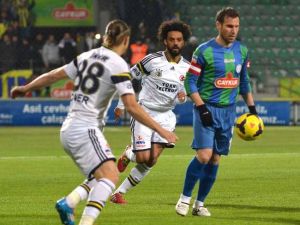 Fenerbahçe İlk Yarıda Yine Son Dakikada