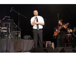 Rafet El Romandan Sürpriz Dolu Konser