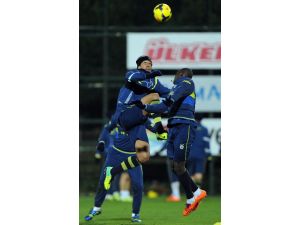 Fenerbahçe, Akhisar Belediyespor Maçı Hazırlıklarını Sürdürdü