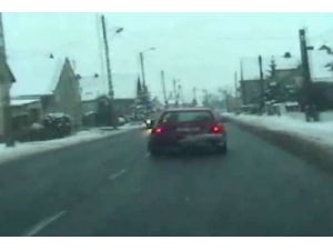 Polisten Kaçmaya Çalışırken...