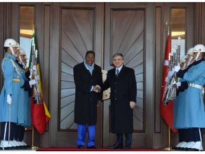 Mavi Takımlı Adam Köşk’te