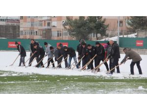 Karabükspor, Kar Altında Çalıştı