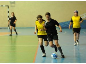 Genç Bayanlar Futsal Okul Sporları Müsabakaları Sona Erdi