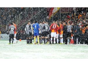 İlk Yarı Sona Erdi