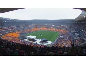 Mandela’yı Anma Töreninde Skandal !