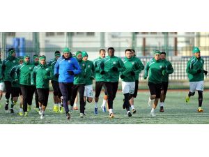 Bursaspor Kar Altında Çalıştı
