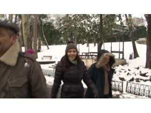 Bebek Bekleyen Ünlü Şarkıcı Sabah Sporunda