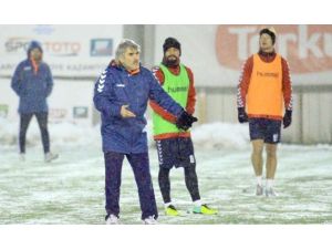 Torku Konyaspor 3 Puan Peşinde