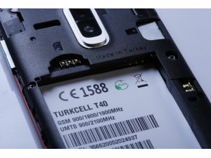 İlk Yerli Üretim Telefon Turkcell T40’lar Banttan Çıktı