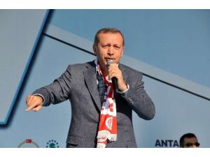 Herkese Aynı Mesafedeyiz