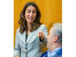 Almanya’da Kabineye İlk Türk Bakan