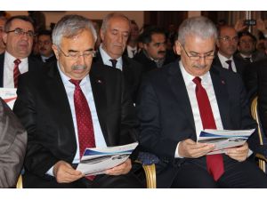 Bakan Yıldırım, Milli Tren Projesi Tanıtım Toplantısına Katıldı