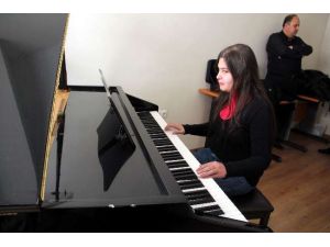 Azmiyle Engelini Yenip Başarıya Ulaştı